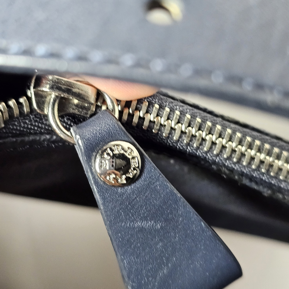 Burberry Dark Blue Pebbled Grained Leather Shoulder Bag Small Zip Top Minimalist - Picture 6 of 9